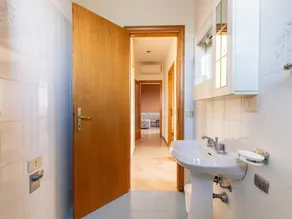 Elegant Apartment With Swimming Pool and gym on Lake Trasimeno - Image 5