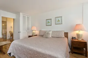 Un bijou au-dessus de la marina - Capacité d'accueil 4 avec cuisine complète - Image 4
