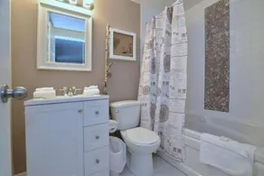 Cozy Studio Loft with 2 Baths Next to Slopes - Image 3