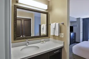 Spacious 2BR Suite w/ Dining Area & Breakfast - Image 3