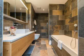 Ferienwohnung/app. für 6 Gäste mit 101m² in Saas-grund - Image 3