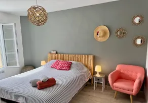 Wunderschönes Haus mit Blick auf die Zitadelle und beheiztem und sicherem Pool - Image 3