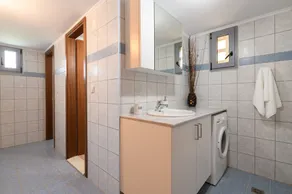 Apartment located on the coastline of Kokkinos Pirgos with sea and beach view. - Image 4