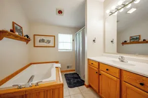 Dog & Family Friendly Lake Chalet w/ Hot Tub - Image 3