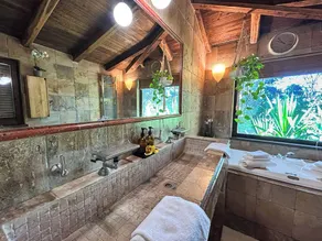 Private Boutique Villa in Rome – Pool, Jacuzzi & Garden, 20min to City - Image 4