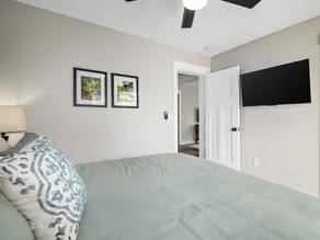 Private Quiet Mountain Modern Cabin! 25 mins from Downtown Asheville - Image 5