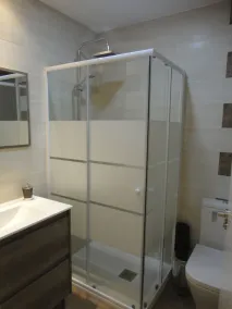 Apartamento muy amplio y luminoso en plena plaza Mayor de Béjar - Image 3