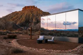 One-of-a-Kind Mirror Cabin Near Capitol Reef - Image 4