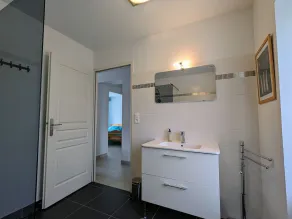 **Renovated Farmhouse in Berry: Near Forests, Castles, and Zoos** - Image 2