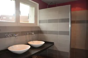 Grande Maison Familiale Avec Jardin à 200m du lac et Plage - Image 2