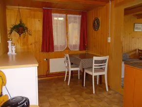 Cómodo apartamento de 3 dormitorios con encanto rural en Emmental granja - Image 3