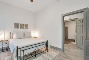 No Cleaning Fee! Amazing walkable location! Pets Ok - Image 5