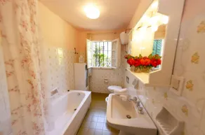 Schönes alleinstehendes Ferienhaus mit privatem Pool,  W-LAN, Veranda und Panoramablick, bei Lucca - Image 2