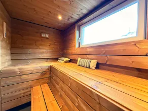 Large vacation home 300sqm, 3 bedrooms, balcony and garden - Image 4