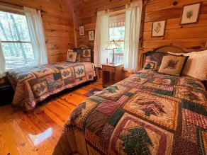 Lazy Bear Lodge - minutes to John C Campbell Folk School - Image 5