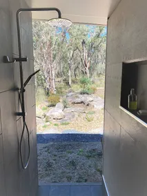 Secluded, luxury Rammed Earth Cabin - Image 2