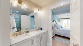 NEW to VRBO: Stunning OCEANFRONT Condo in Pine Knoll Shores on Emerald Isle. - Image 3