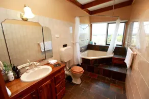 Large Family Beach House -  Long stays discounted - Image 4