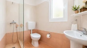 Effie Apartment - Image 2