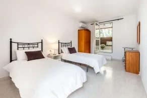 VILLA JAZMÍN - Privat villa med pool til 14 personer, Alarm og lukket med barer! Maksimal sikkerhed !! Gratis WIFI og udendørs k��kken med stort udstyret grillplads !!!! - Image 4
