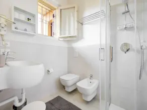 Cozy Apartment in Sirmione near Lake Garda - Image 2