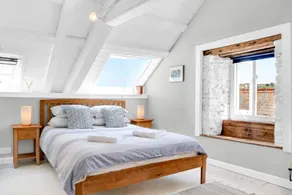 Harbour View Fisherman’s Cottage, great location - with Parking - Image 3