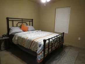 Gorgeous 2 bed 2 bath house on 3 acres on Hwy 82 - Image 4