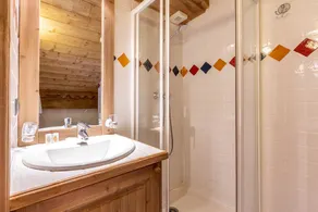 En ski in Ski Out, Modern Apt i världens största skidområde - Image 5