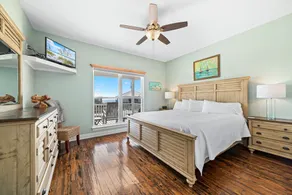 Gorgeous 3 Bd/ 2+Ba home w/unobstructed views & easy beach access - Image 5