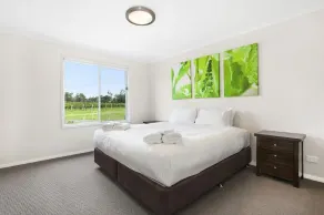 Lovedale Lakehouse Vineyard - Image 4