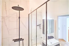 1-bedroom lodge in Antwerp Centre - Image 4