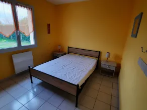 Cozy 3-Bed Home Near St Roch Thermal Baths, Fully Equipped, Sleeps 9 - Image 3