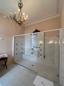Luxury 5-star chateau bed and breakfast with private pool, services and housekeeping staff - Image 5