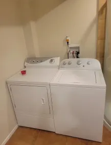 Cozy Newly Remodeled Basement Apartment - Image 3