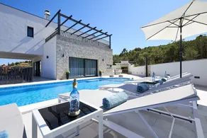 Luxury Villa Cor Mare with Pool - Image 4