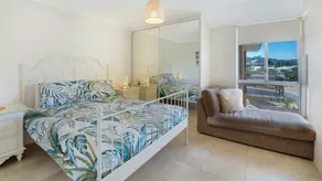Pete & Kaz's - Seaview 12 - Image 3