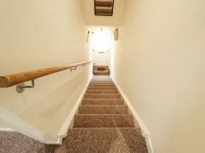 5 Links Court - Image 2