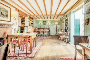 Tiger Inn - Catherine - Image 5