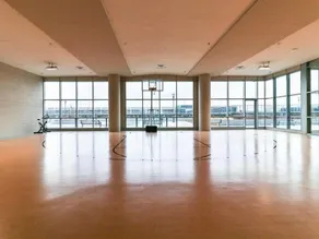Luxury Condo- GO station, GYM, Pool, BBQs - Image 2