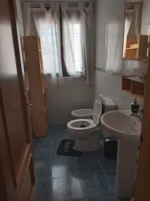 Habitación en Chalet con Piscina - Image 2