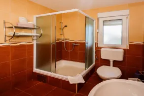 A nice app. with sea view, 100 m from the beach - Image 3