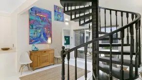 A1 Location By The Sea - Beautiful spacious home next to the ocean - Image 2