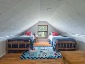 Lakefront Renovated 4BR w/ Dock, Kayaks, Walk to Bemus Point - Image 5