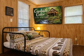 Romantic Cabin, Hot Tub, Lake Access, OutdoorLiving! - Image 5