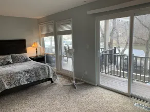 House - On quiet cove at the LAKE- Sleeps 10 - 5 BR/5BA - Image 2