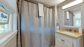 The Hidden Cove by Bayley Vacation Rentals - Image 2
