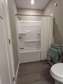 Spacious apartment on homestead; Experience sustainable living - Image 3