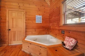 Spend Labor Day at The Deer- Fiber Wifi! - Close to Callaway Gardens - Image 4