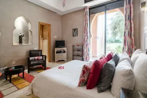 Set beside an olive grove the poolside villa is 12 mn away from Marrakech by car - Image 3