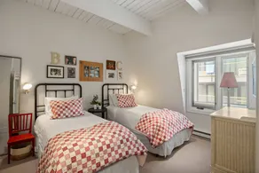 Premier Downtown Aspen Location. Walk To Everything! 50 yds to Gondola. Wood FP. Washer/Dryer - Image 5